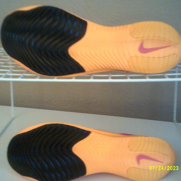NIKE ZOOMX STREAKFLY \